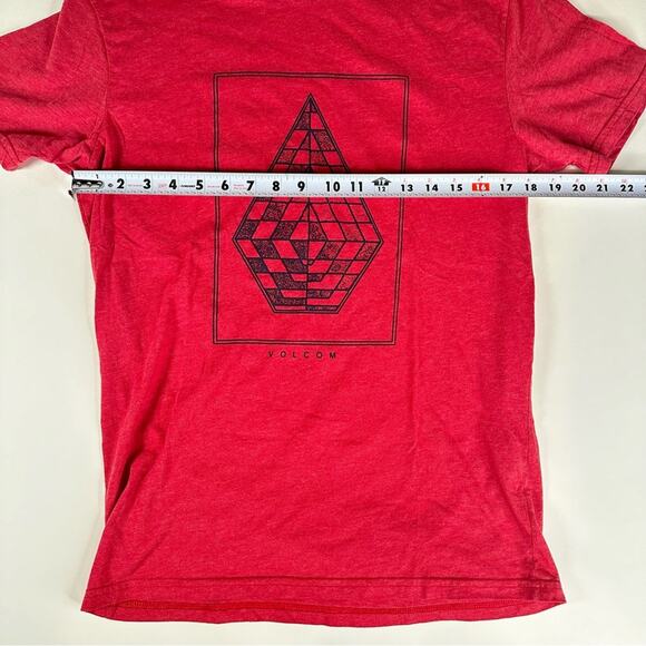 Heather Red Volcome Stone T-Shirt in Size Medium - Picture 6 of 7